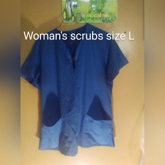 Nurse scrubs - Picture 2 of 9